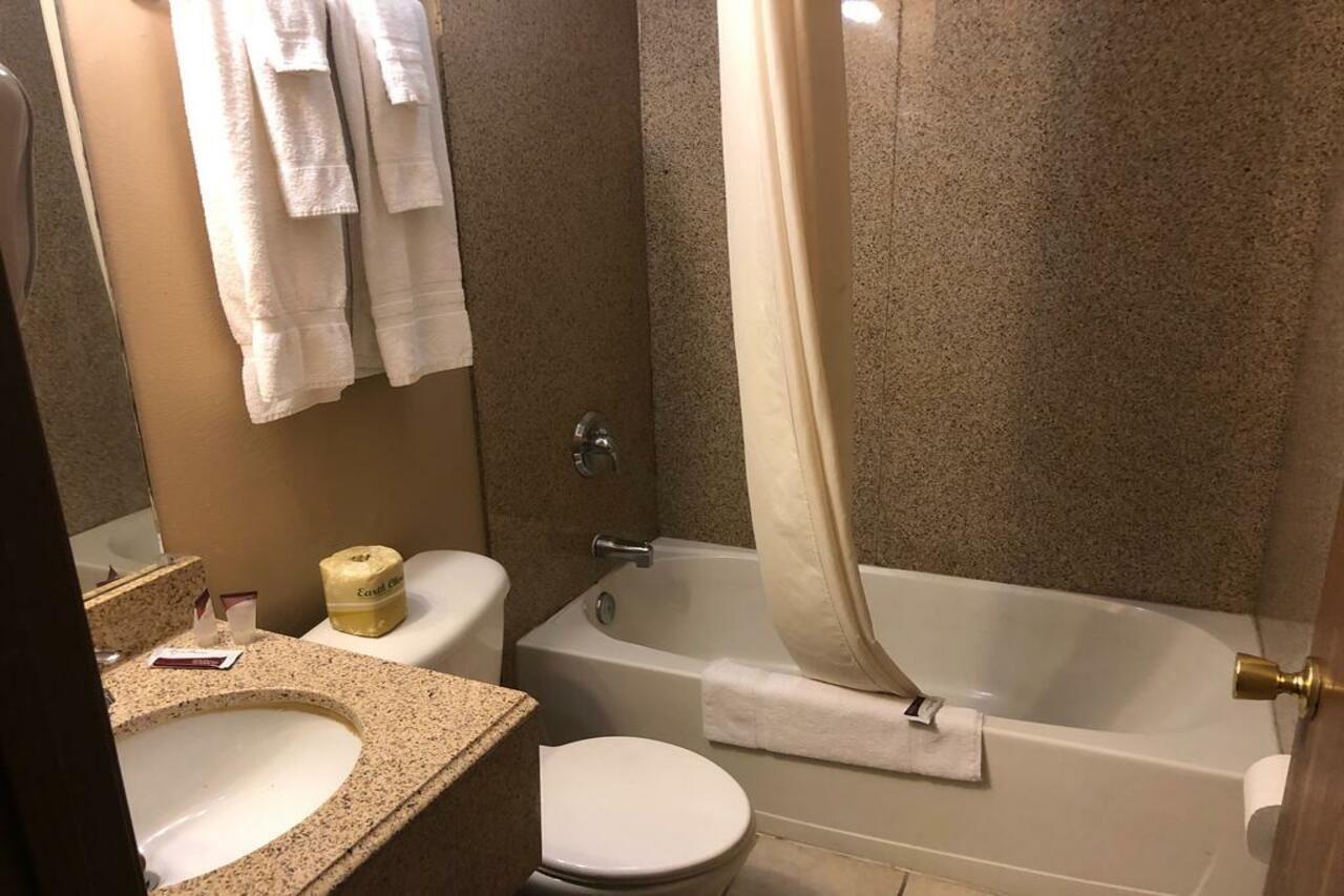Riverton Inn & Suites ריברטון מראה חיצוני תמונה