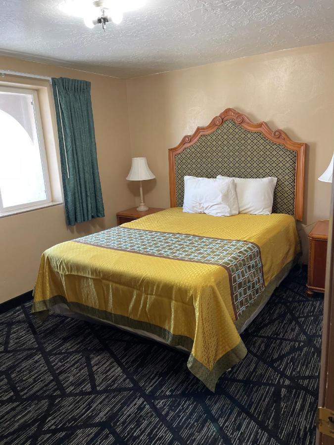 Riverton Inn & Suites ריברטון מראה חיצוני תמונה