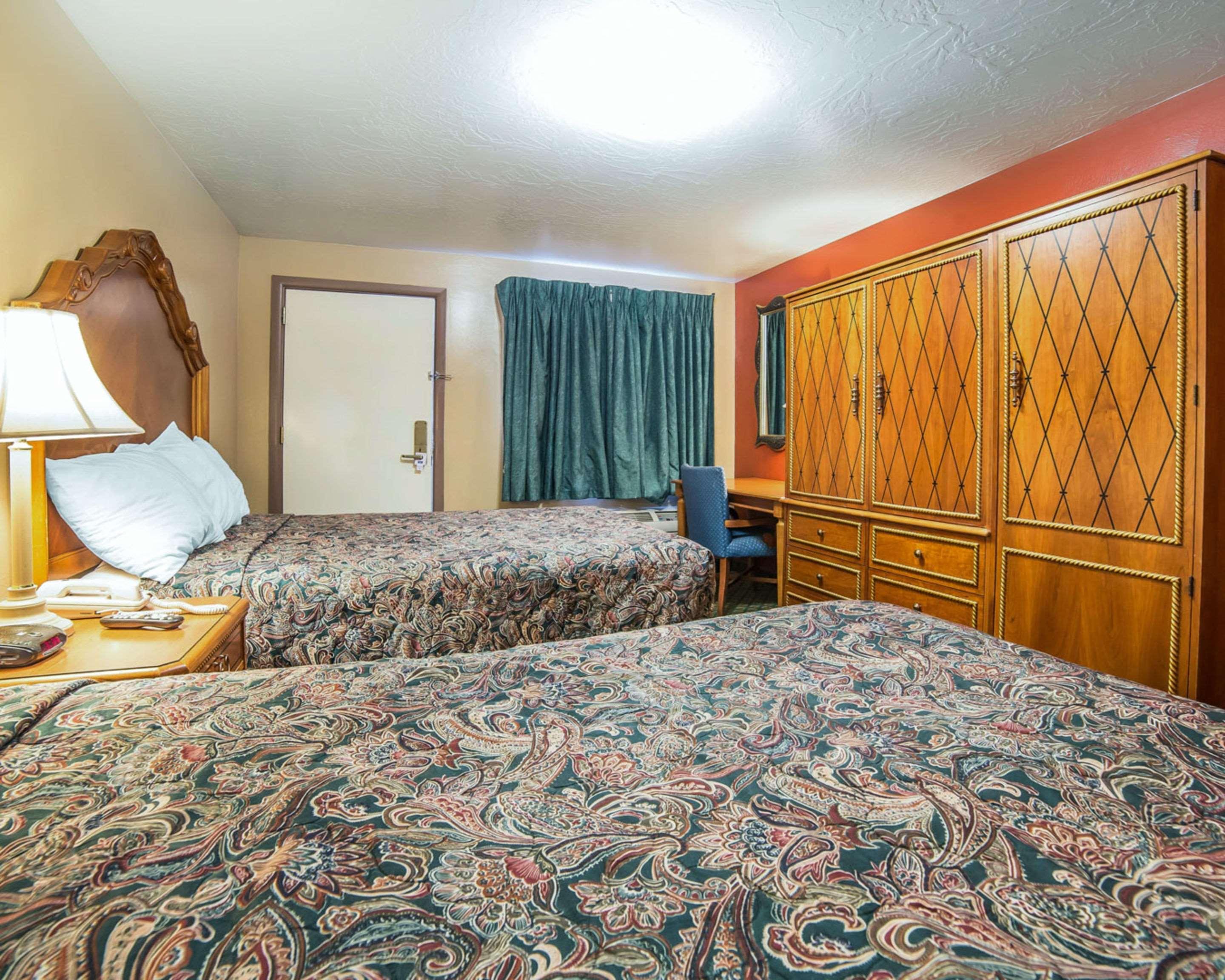 Riverton Inn & Suites ריברטון מראה חיצוני תמונה
