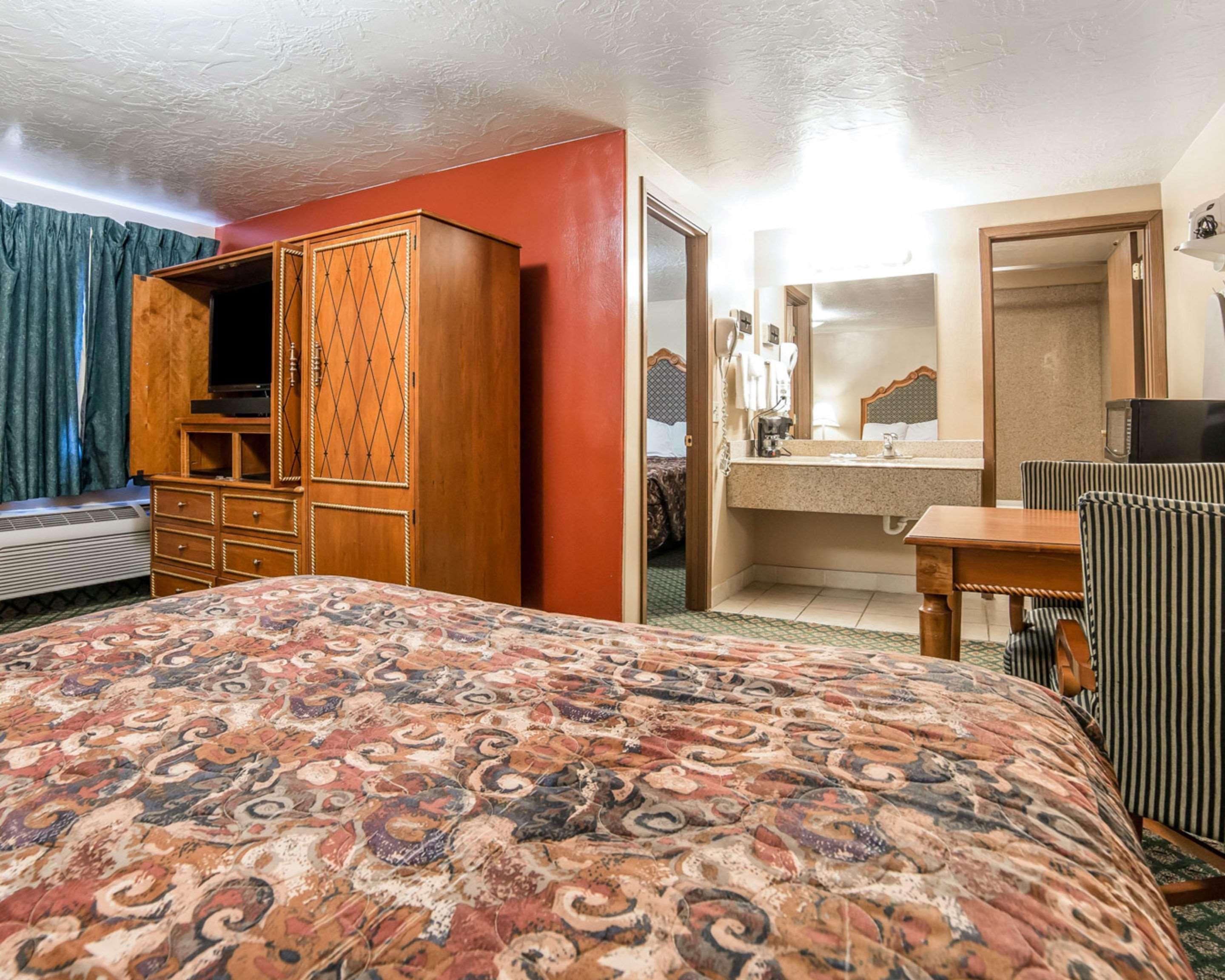 Riverton Inn & Suites ריברטון מראה חיצוני תמונה